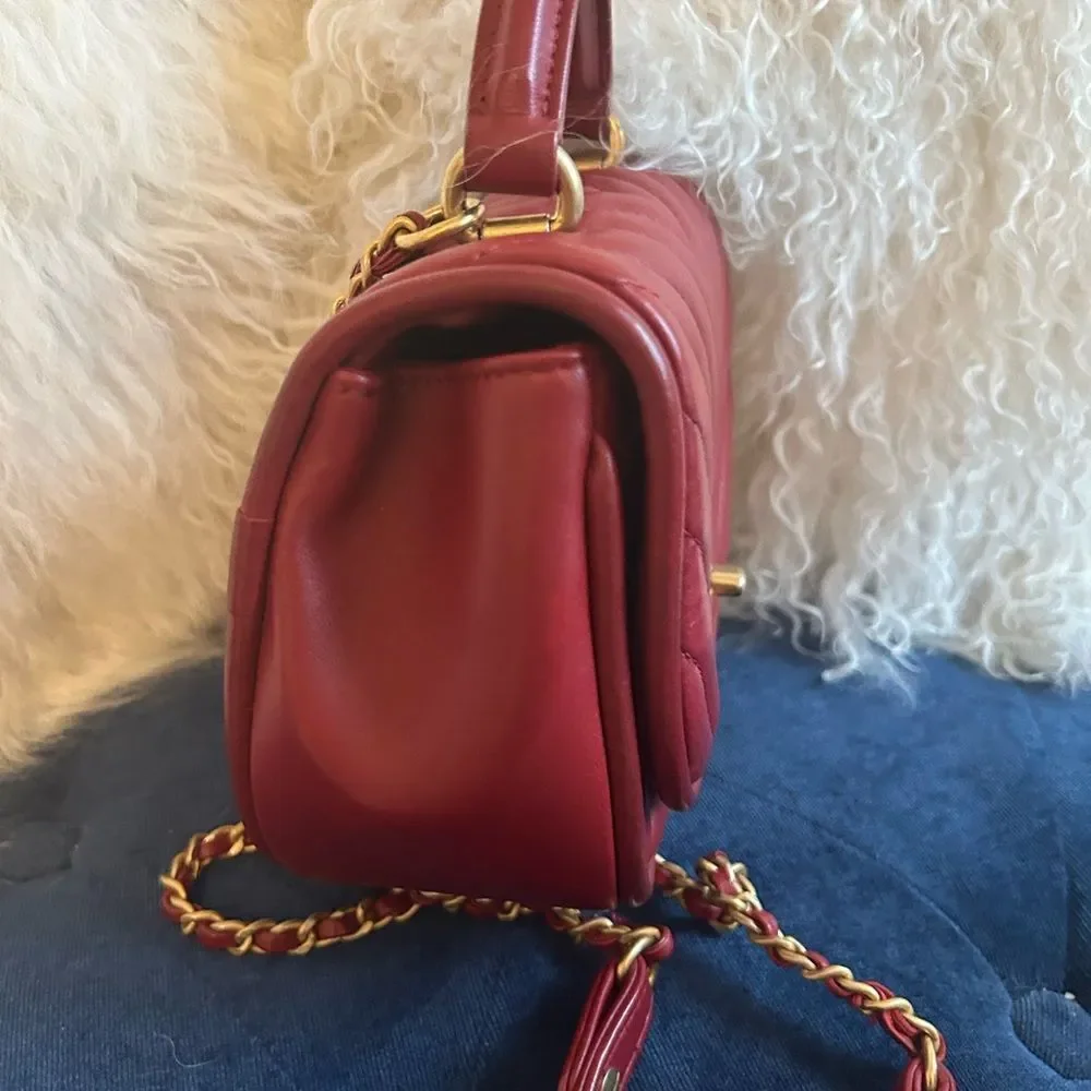 Chanel Red chev coco handle small Leather Handbag
